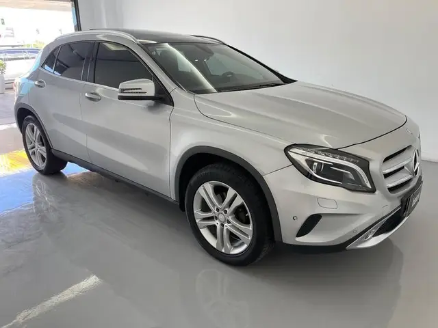 Carro Mercedes-Benz GLA 200 2017 GLA 200 1.6 Enduro