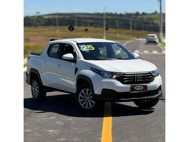 Carro Fiat Strada 2025 Freedom 1.3 Flex 8V CD