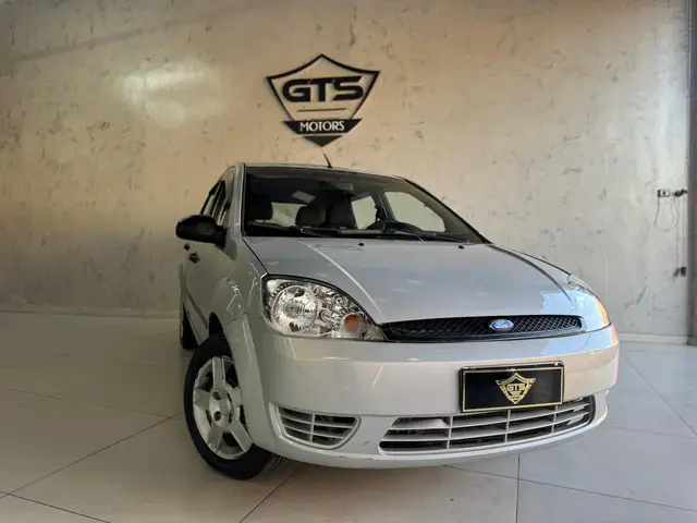 Carro Ford Fiesta Hatch 2004 Class 1.6 8V