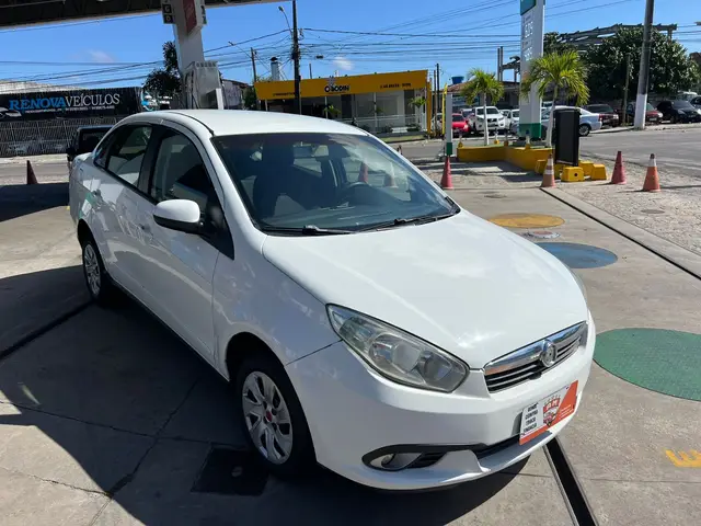 Carro Fiat Grand Siena 2013 Tetrafuel 1.4 8V