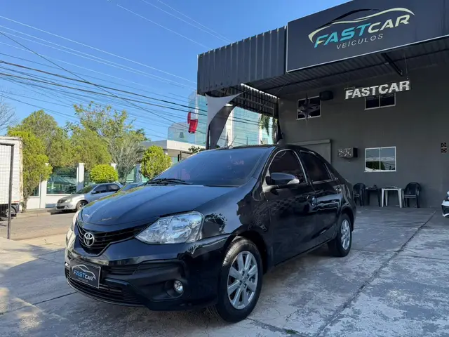 Carro Toyota Etios Sedan 2018 XLS 1.5 (Aut) (Flex)