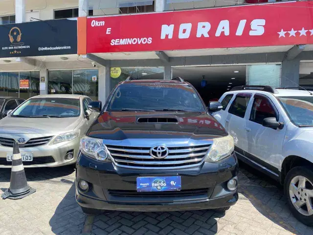 Carro Toyota Hilux SW4 2012 SRV 3.0 4X4 (7 Lugares)
