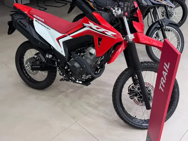 Moto Honda XR 300L 2026 Tornado