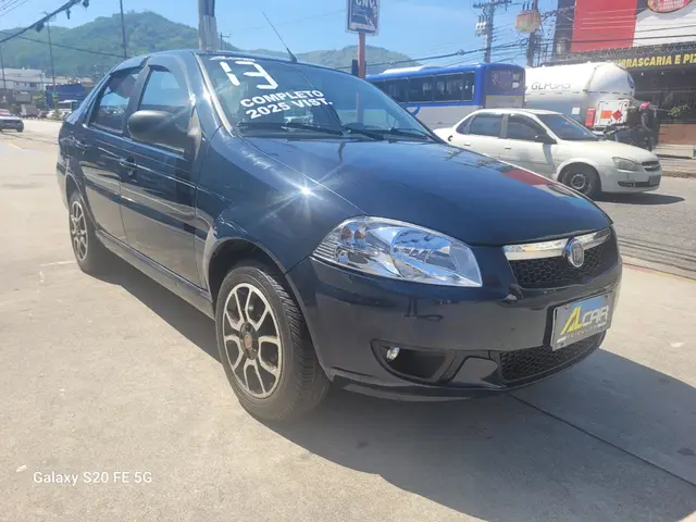 Carro Fiat Grand Siena 2013 Evo Attractive 1.4 8V (Flex)