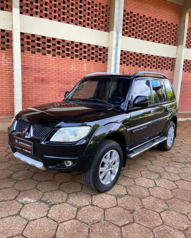 Carro Mitsubishi Pajero TR4 2012 2.0 16V 4X4 (Flex)