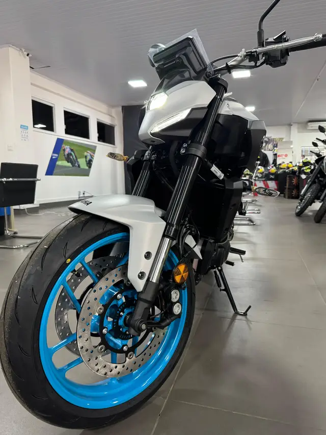 Moto Yamaha MT-07 2026 Connected