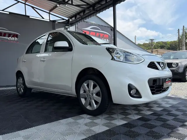 Carro Nissan March 2016 1.0 12V (Flex)