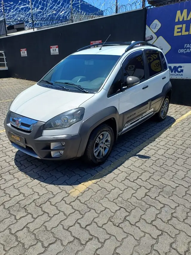 Carro Fiat Idea 2014 Adventure 1.8 16V E.TorQ (Flex)