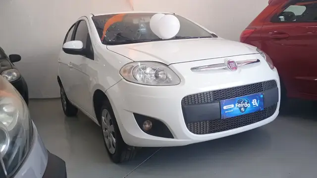 Carro Fiat Palio 2013 Attractive 1.0 8V (Flex)