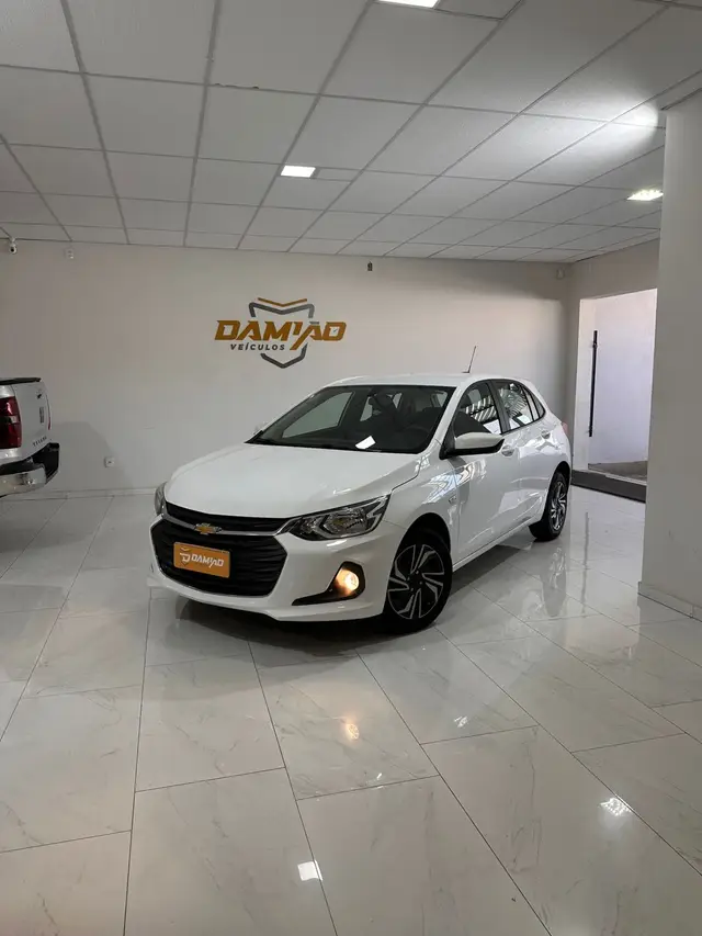 Carro Chevrolet Onix 2025 LT 1.0