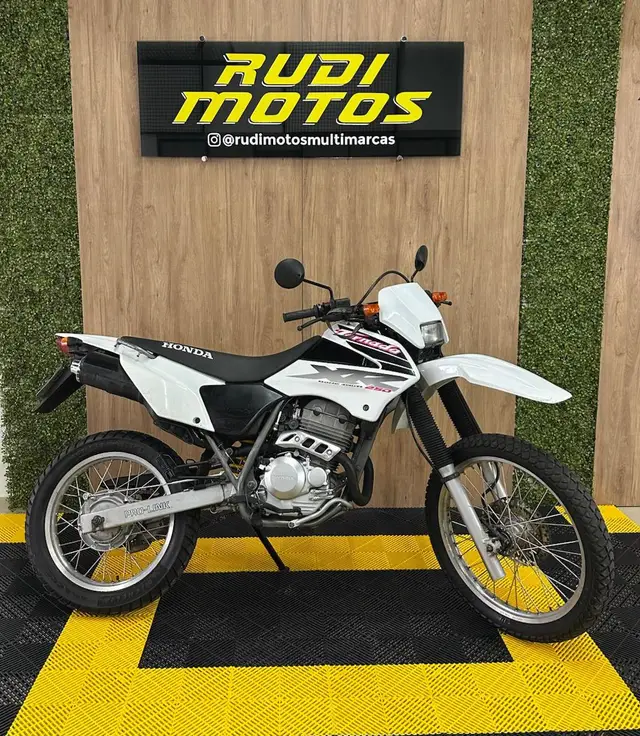 Moto Honda XR 250 2004 Tornado