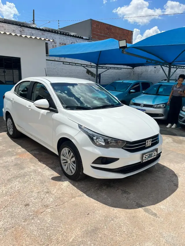 Carro Fiat Cronos 2025 Drive 1.3