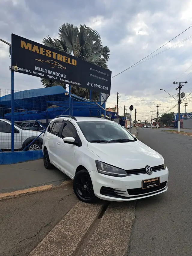 Carro Volkswagen SpaceFox 2018 1.6 MSI Trendline (Flex)