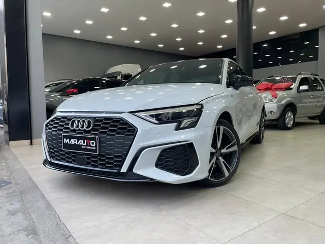 Carro Audi A3 2023 S-Line 2.0