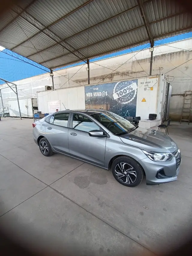 Carro Chevrolet Onix Plus 2024 LT 1.0