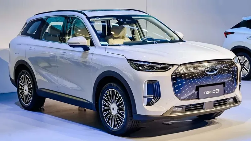 Novo Caoa Chery Tiggo 9 é flagrado e lançamento do SUV pode estar próximo