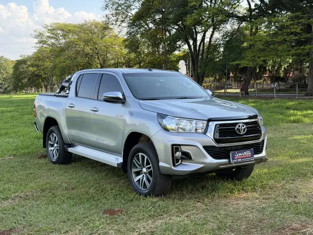 Carro Toyota Hilux Cabine Dupla 2020 Hilux 2.8 TDI SRV CD 4x4 (Aut)
