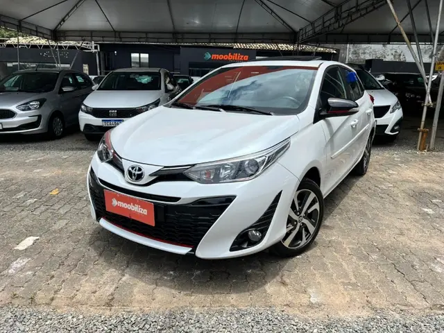 Carro Toyota Yaris 2021 1.5 S CVT (Flex)
