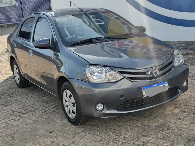 Carro Toyota Etios Sedan 2015 XLS 1.5 (Flex)