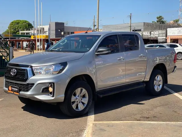 Carro Toyota Hilux Cabine Dupla 2020 Hilux 2.7 SR CD 4x2 (Flex) (Aut)