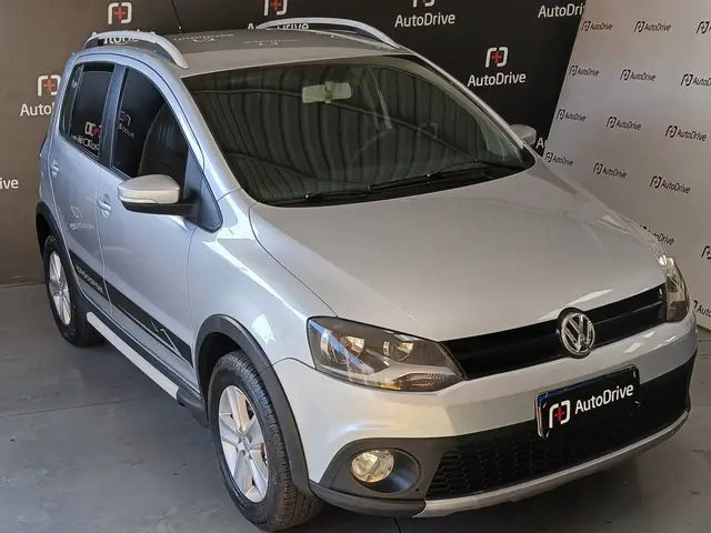 Carro Volkswagen CrossFox 2011 1.6 (Flex)