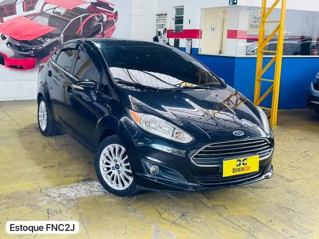 Carro Ford New Fiesta Sedan 2014 1.6 SE PowerShift (Flex)