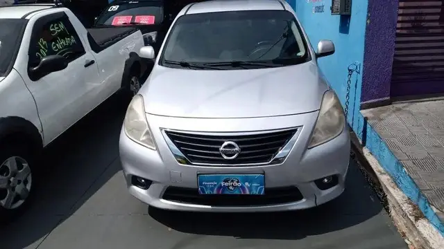 Carro Nissan Versa 2013 1.6 16V SL (Flex)