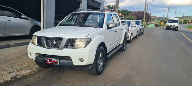 Carro Nissan Frontier 2013 SE Attack 2.5 4X4 (Cab.Dupla)