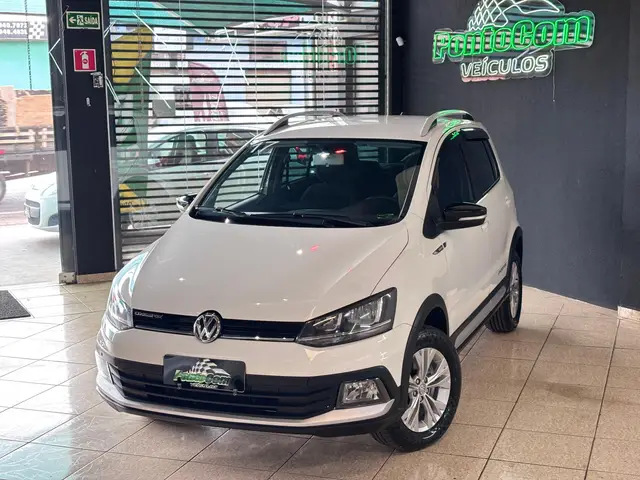Carro Volkswagen CrossFox 2017 1.6 16v MSI (Flex)