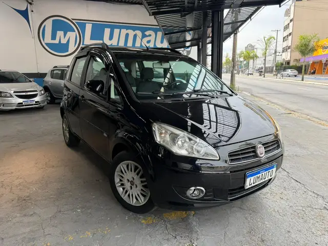 Carro Fiat Idea 2012 Attractive 1.4 8V (Flex)