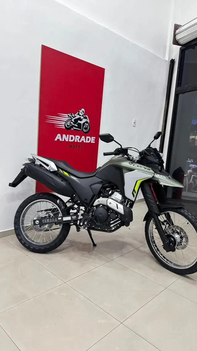 Moto Yamaha XTZ 250 Lander 2025 Connected