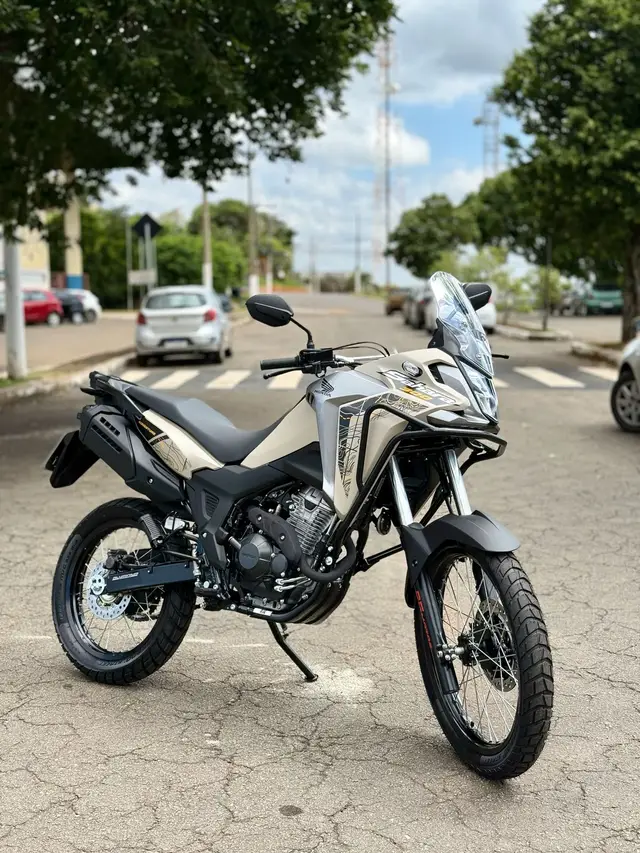 Moto Honda XRE Sahara 300 2025 Adventure