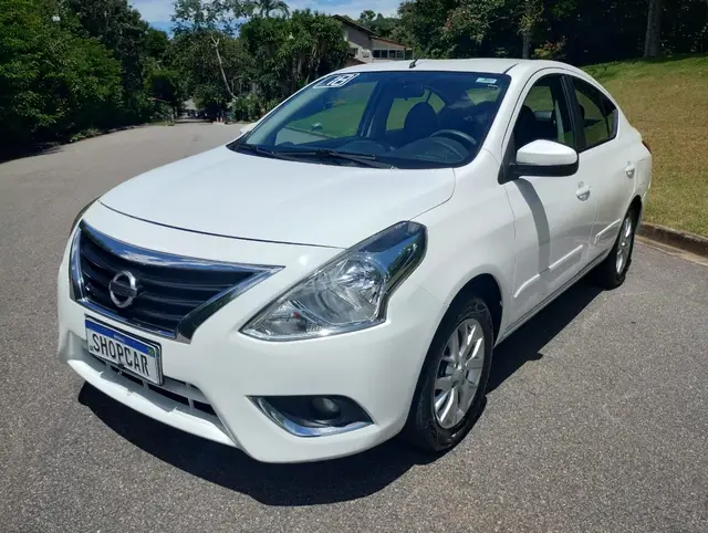 Carro Nissan Versa 2018 1.6 16V SV FlexStart CVT (Flex)