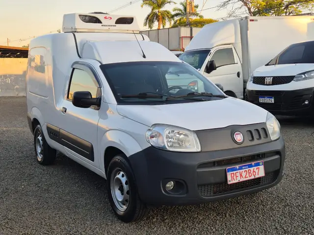 Carro Fiat Fiorino 2021 Furgão 1.4 Working (Flex)