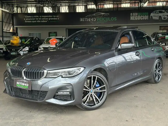 Carro BMW 330e 2021 M Sport 2.0 Turbo Híbrido (Aut)