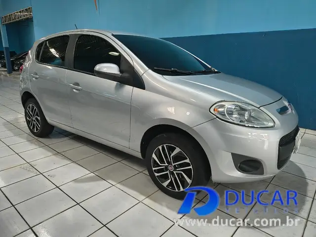 Carro Fiat Palio 2015 Attractive 1.4 Evo (Flex)