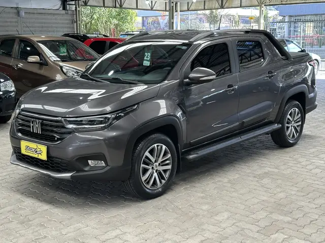 Carro Fiat Strada 2023 Volcano 1.3 8V CD AT