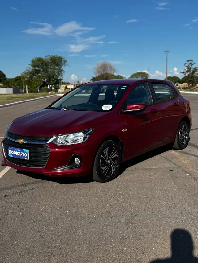 Carro Chevrolet Onix 2024 LT 1.0