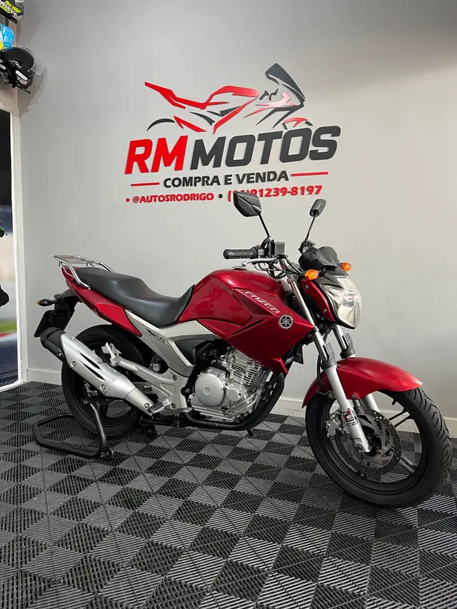 Moto Yamaha YS 250 Fazer 2013 Racing Blue