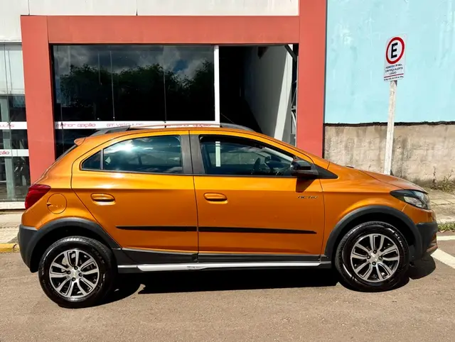 Carro Chevrolet Onix 2017 1.4 Activ SPE/4