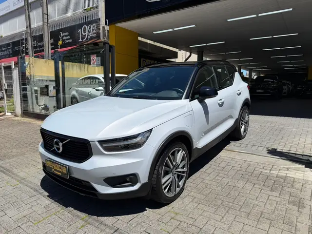 Carro Volvo XC40 2022 R-Design T5 1.5