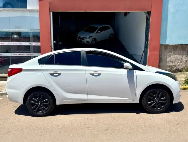 Carro Hyundai HB20S 2018 1.6 Comfort Plus (Flex)