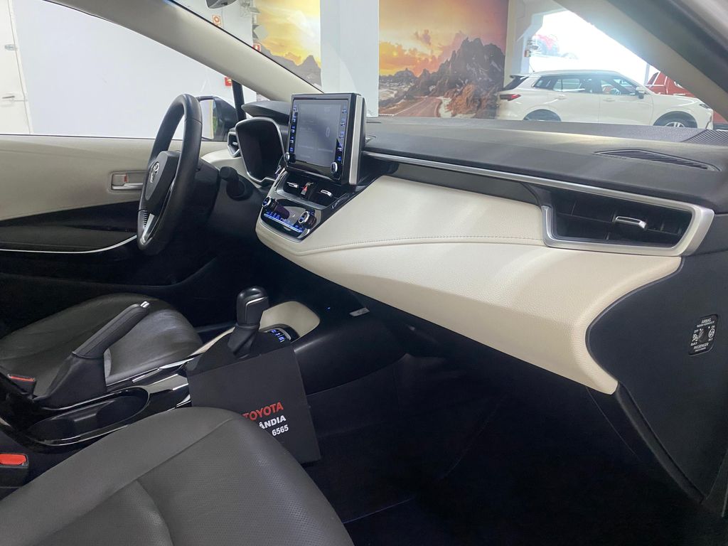 Corolla Altis Hybrid Premium 1.8 Flex17