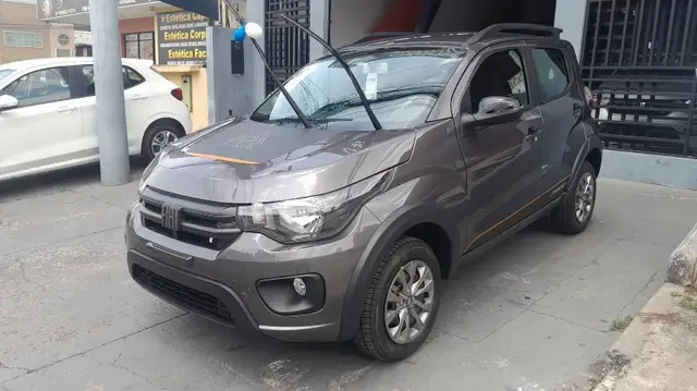 Carro Fiat Mobi 2025 Trekking 1.0