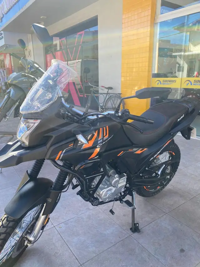 Moto Avelloz AZX 2025 160