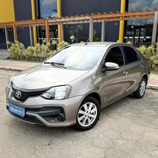 Carro Toyota Etios 2019 Platinum 1.5 (Aut) (Flex)