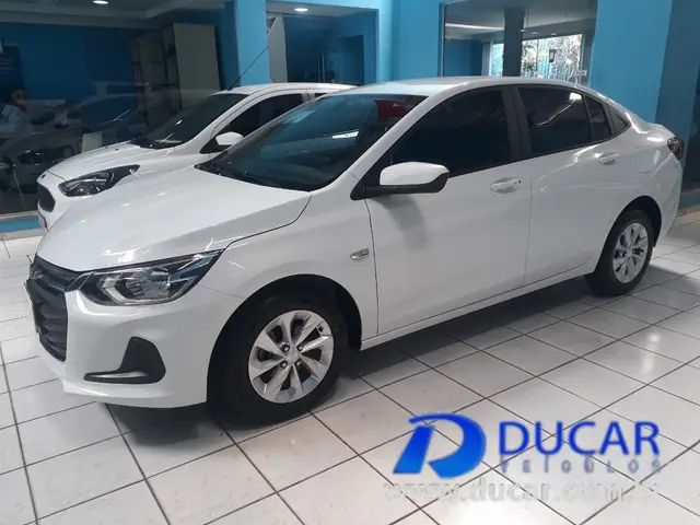 Carro Chevrolet Onix Plus 2023 LT 1.0