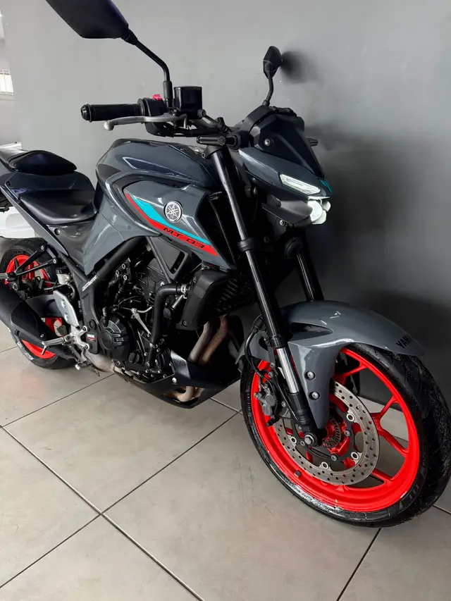 Moto Yamaha MT-03 2023 ABS