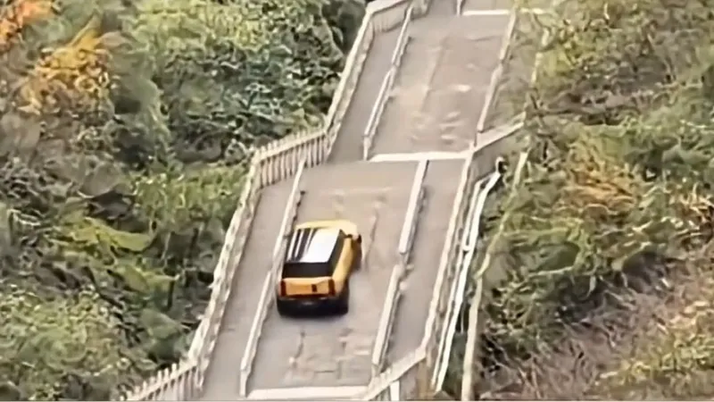 Chery tenta repetir teste de Land Rover, mas causa acidente em monumento