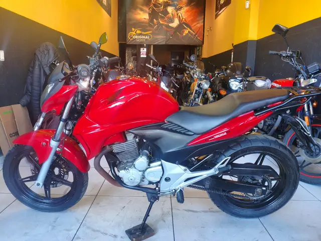 Moto Honda CB 300R 2011 Standard